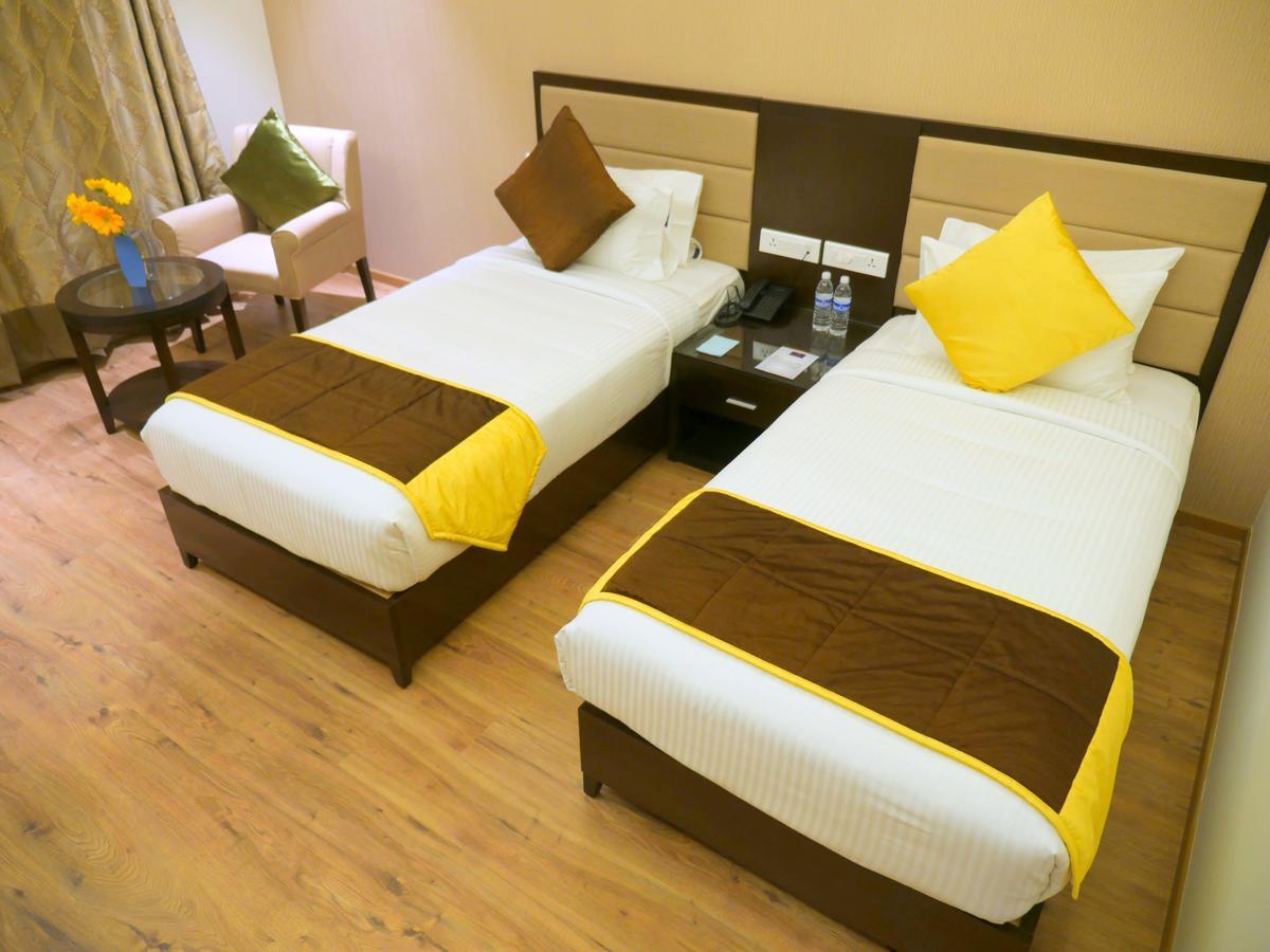 Asr Parklane Hotel Hosūr Exterior foto